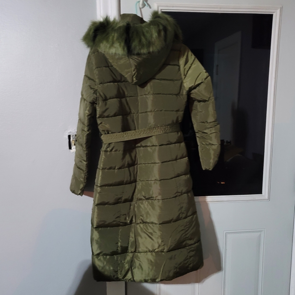 Women's Mifelio Olive Green Puffer Coat with Removable Fur Hood - Picture 3 of 4